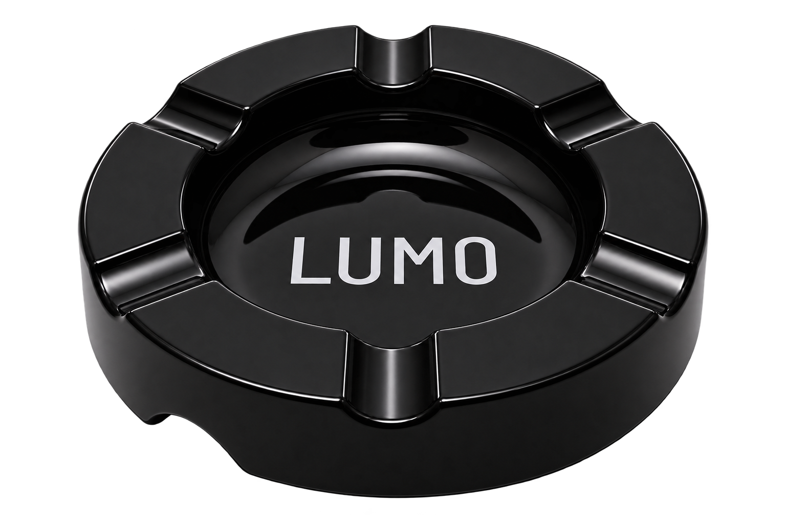 LUMO cigar ashtray in black with four resting notches
